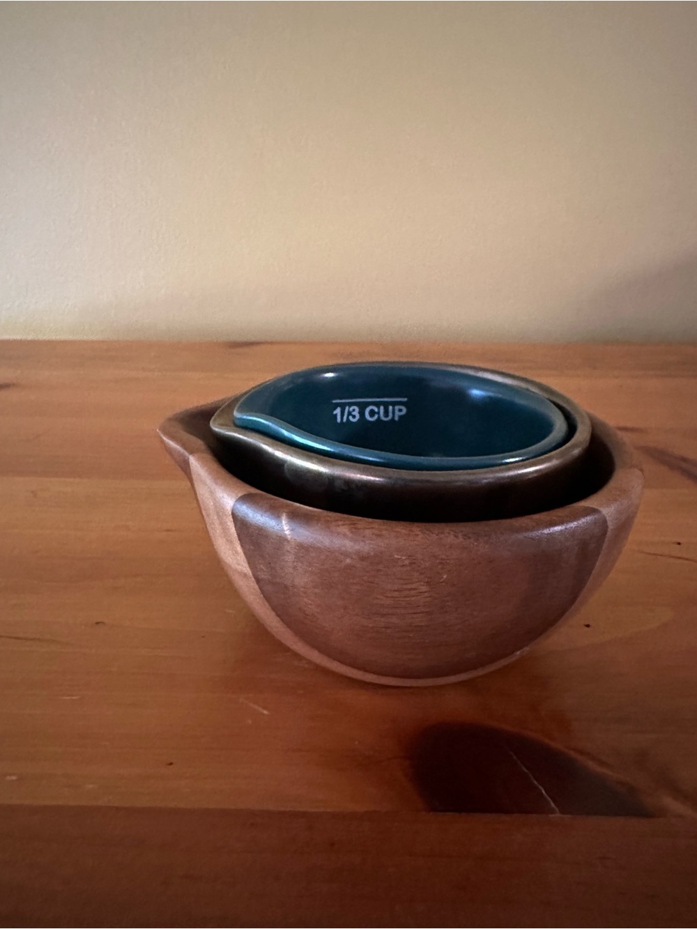 Southern Living Teal Ceramic and Brown Wood Nesting Measuring Cups